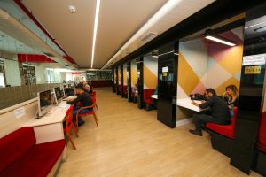 [:en]EZ5B5778-min[:]